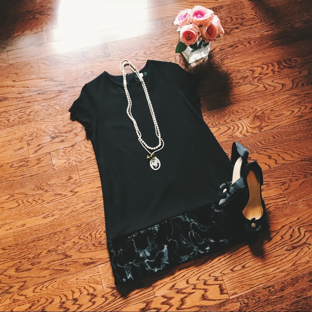 DR27 Saks Fifth Avenue Black Dress